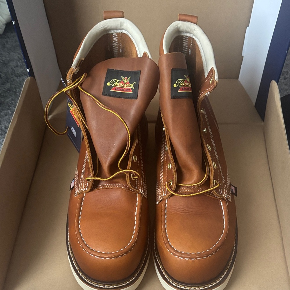 Thorogood Mens Work boots